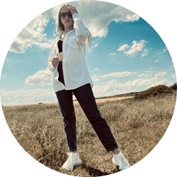 nastasi_smail
